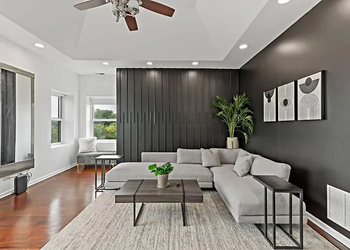 The Penthouse, Lux Near Downtown, Uofc & Appartamento