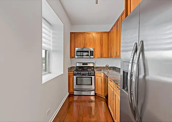The Penthouse, Lux Near Downtown, Uofc & Chicago